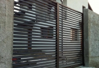 M072-poarta-moderna-cu-sistem-culisant-autoportant-atelier46